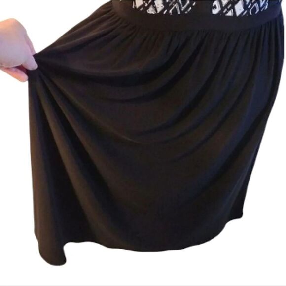 R&M Richards Abstract Black White Print Mapped Bust Mini Dress Size 14 - Picture 14 of 14